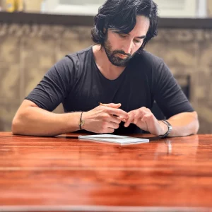 Author-Dean-Bokhari-using-the-1-2-5-Time-Block-Planner